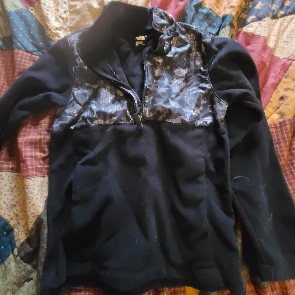 North Face 1/4 zip, Medium, Black